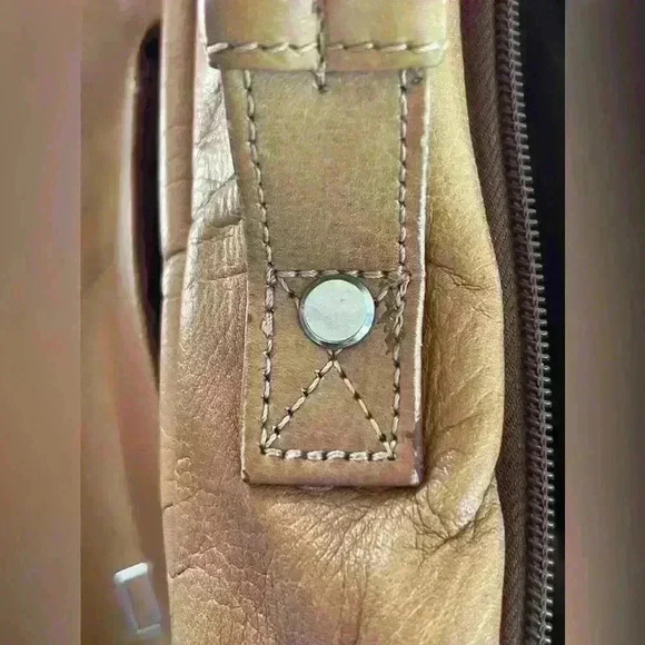 Wilsons Leather Porthole Handle Crossbody/Shoulder Bag Briefcase in Cognac - Picture 14 of 16